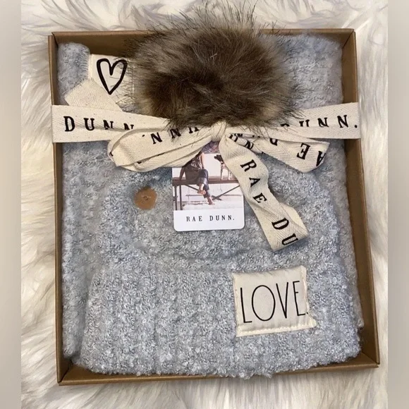 NEW Rae Dunn Love Hat & Scarf Set Gray - Picture 10 of 10